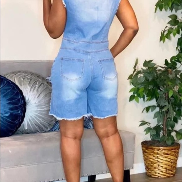 Rompers - Picture 1 of 3